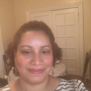 Meet your Posher, Iris